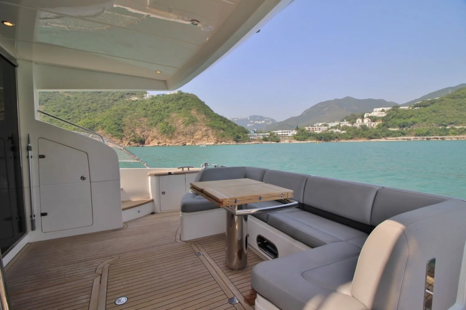 PRINCESS V64 - photo 7 yacht charter Mykonos
