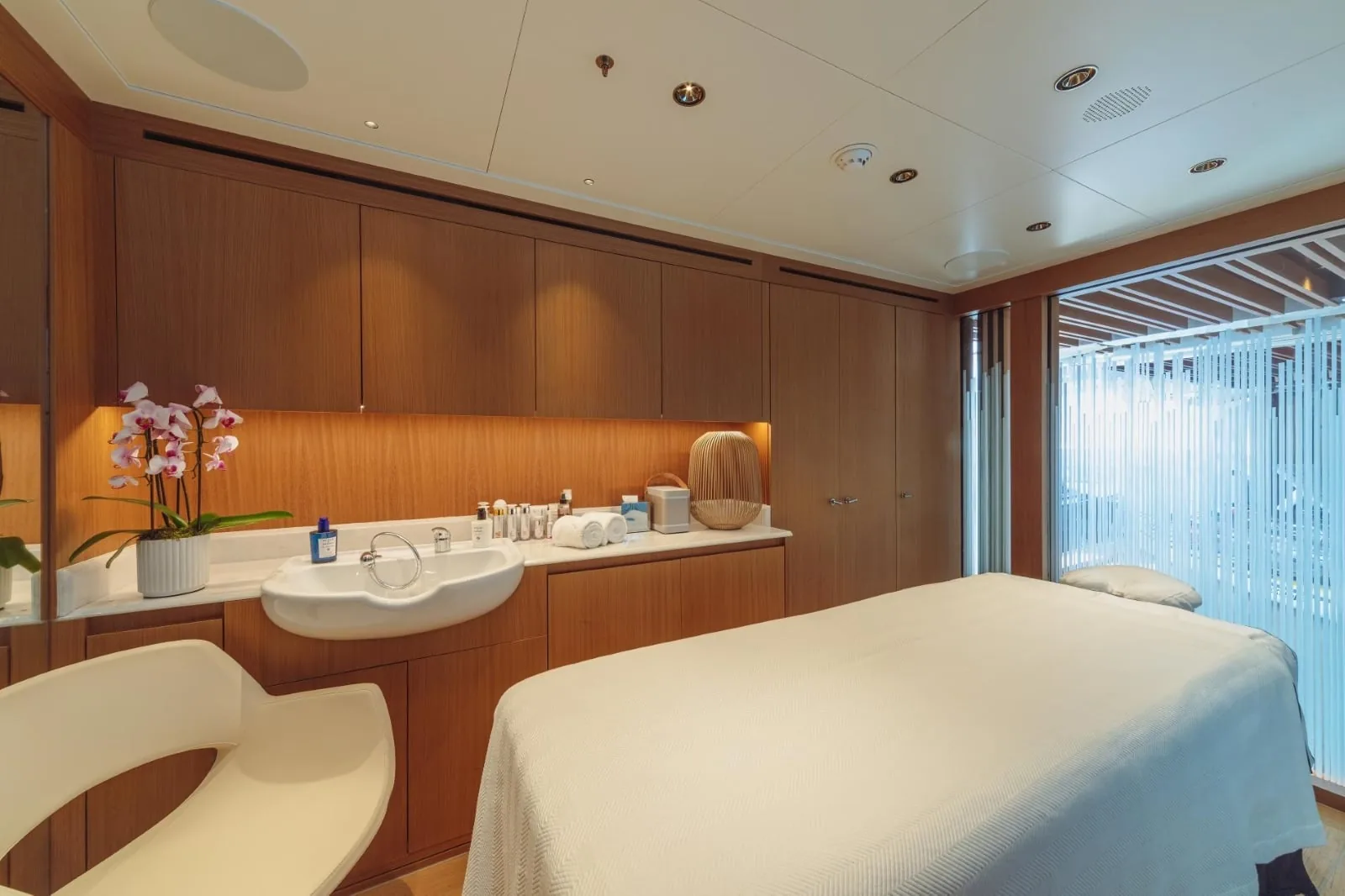 PROJECT X - photo 11 yacht charter Mykonos