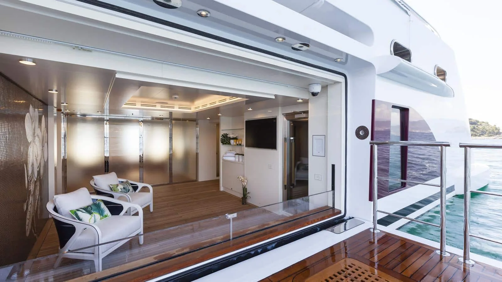 QUINTA ESSENTIA - photo 9 yacht charter Mykonos