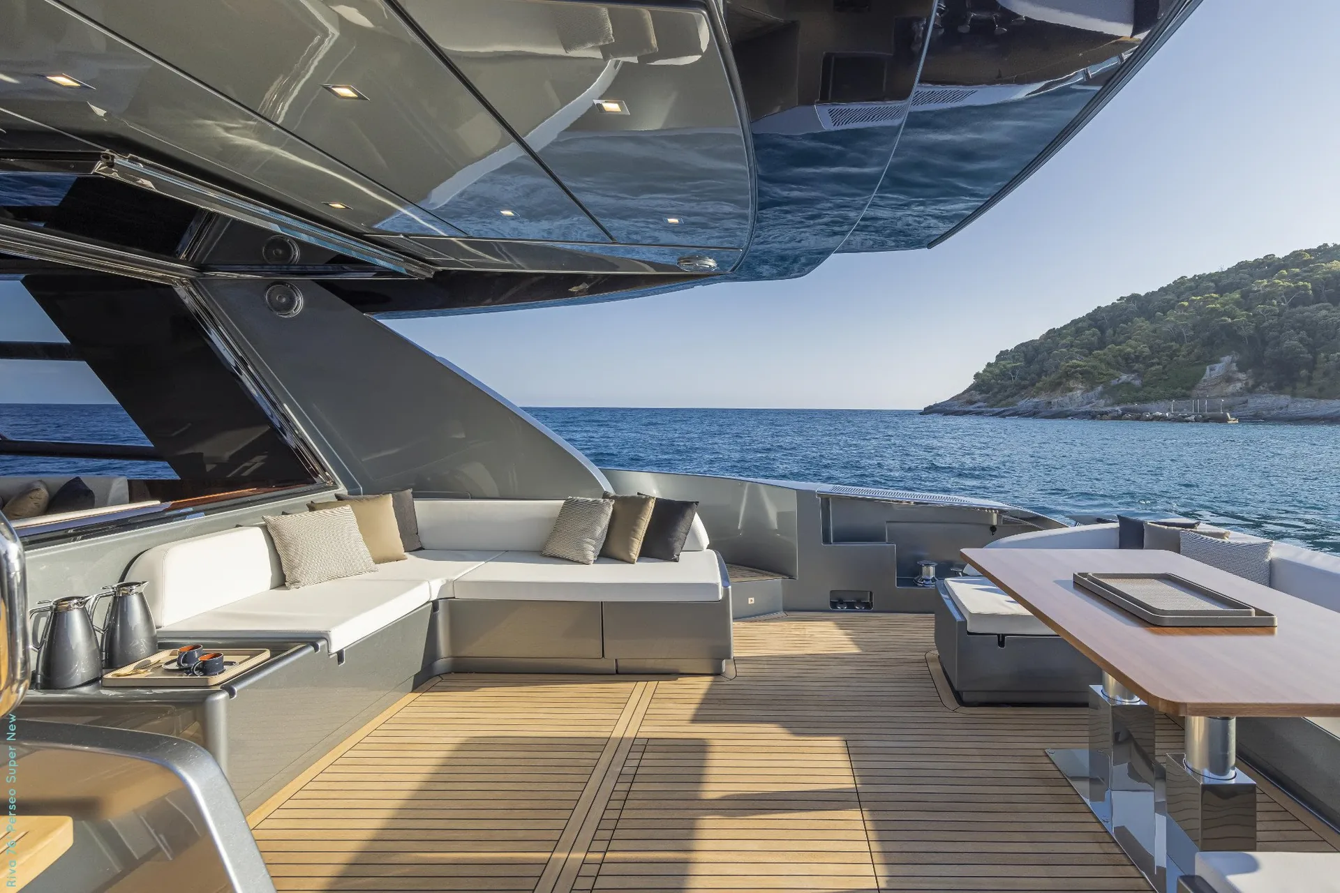 Riva 76 - photo 7 yacht charter Mykonos
