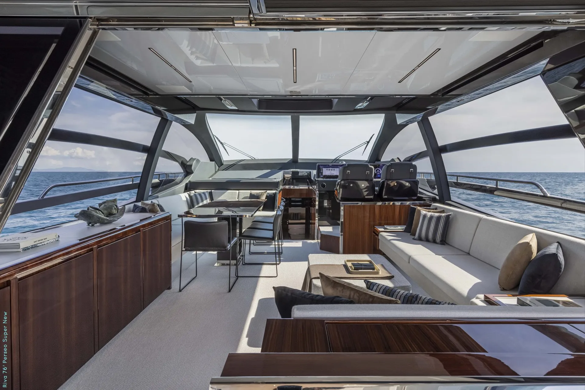 Riva 76 - photo 9 yacht charter Mykonos
