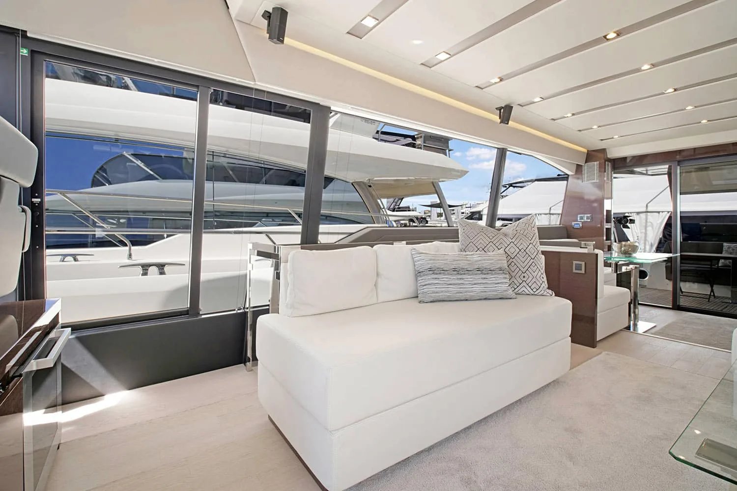 ROMY ONE - photo 18 yacht charter Mykonos