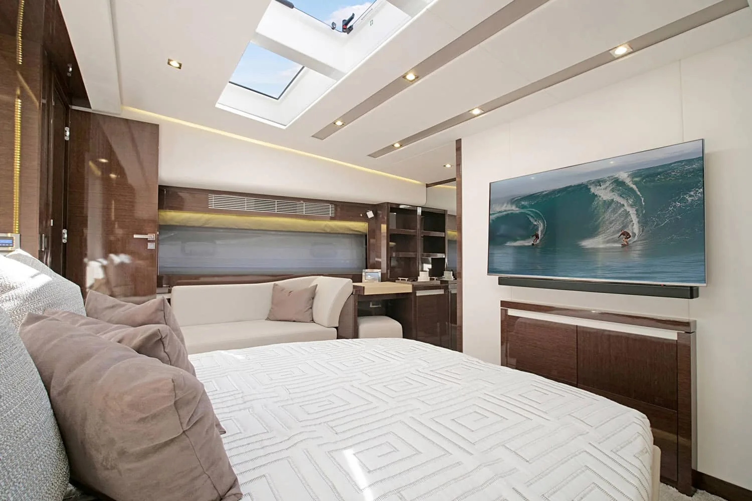 ROMY ONE - photo 20 yacht charter Mykonos