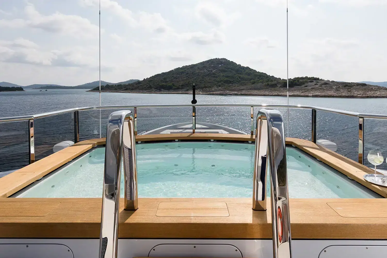 SAMURAI - photo 11 yacht charter Mykonos