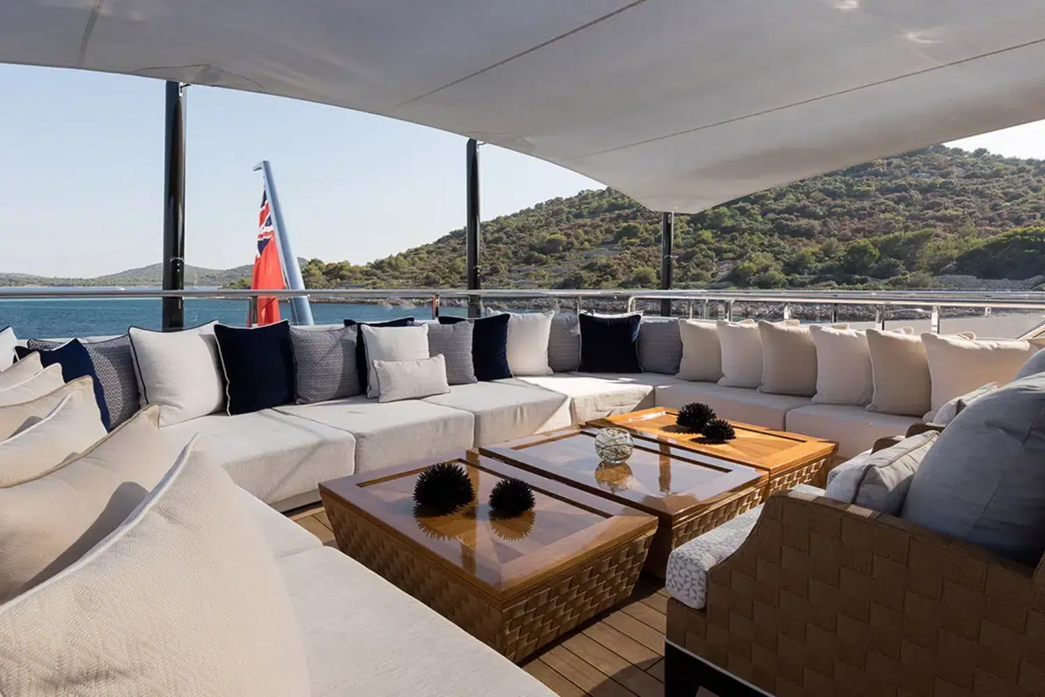 SAMURAI - photo 13 yacht charter Mykonos