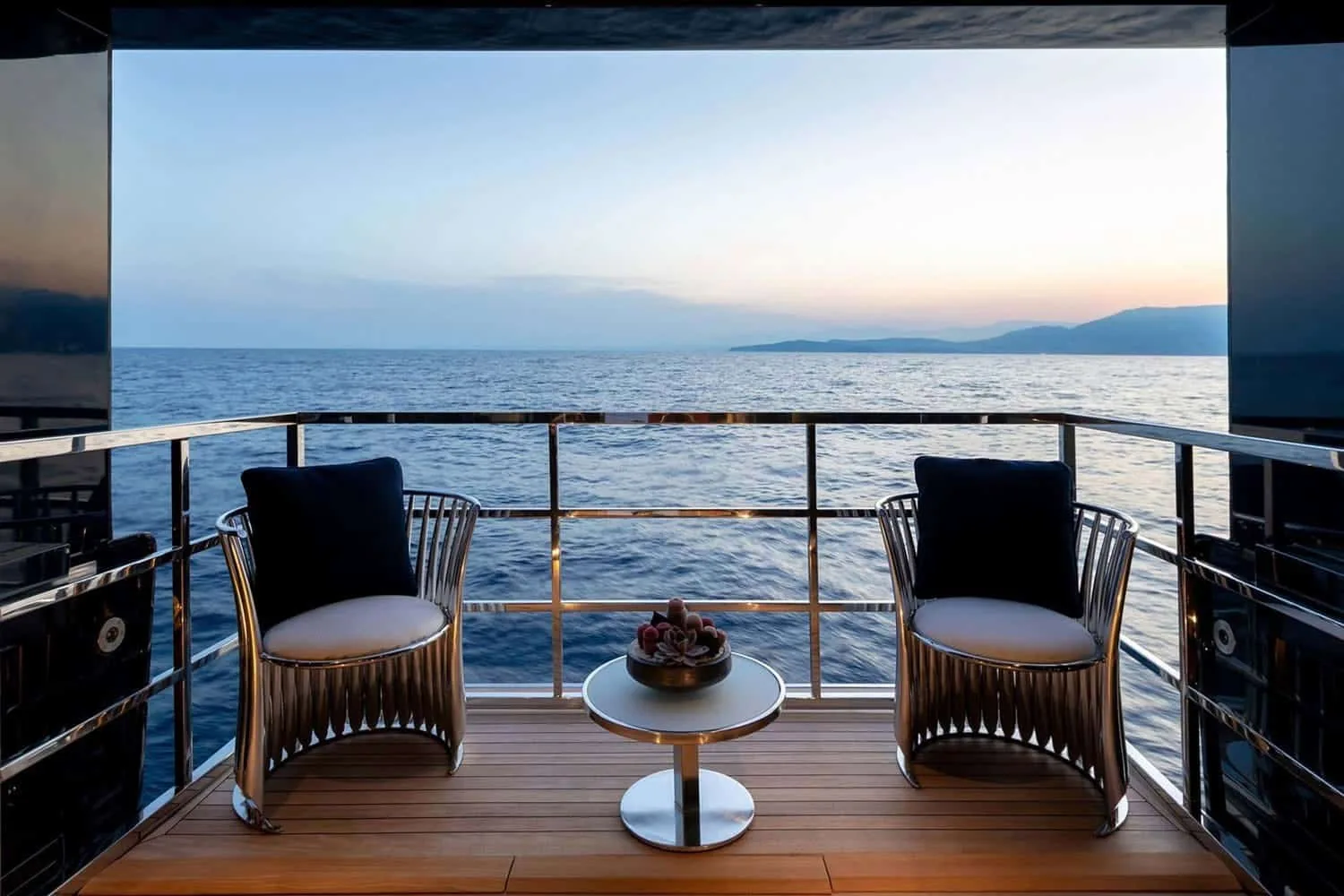 SARASTAR - photo 12 yacht charter Mykonos