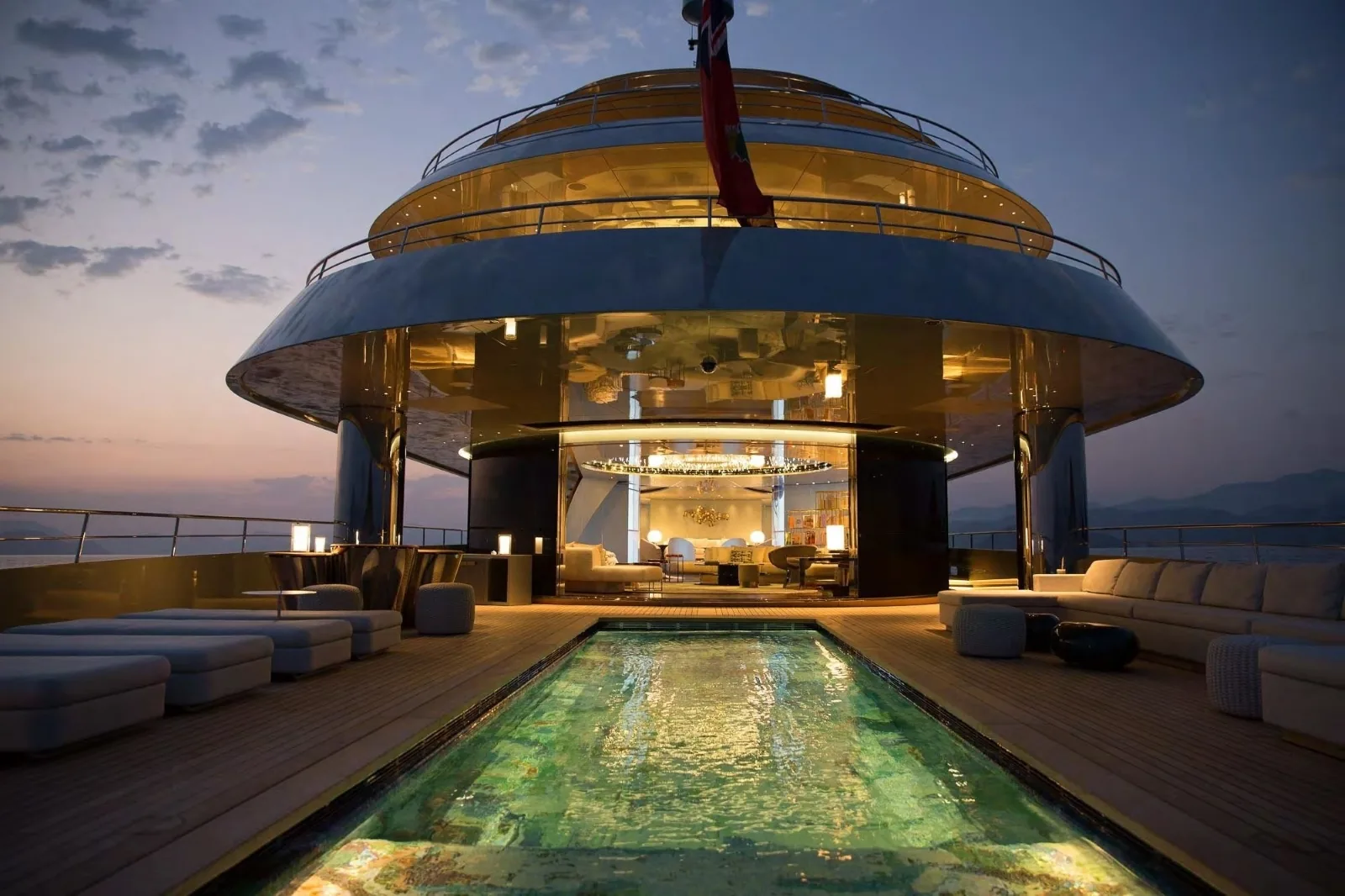 SAVANNAH - photo 12 yacht charter Mykonos