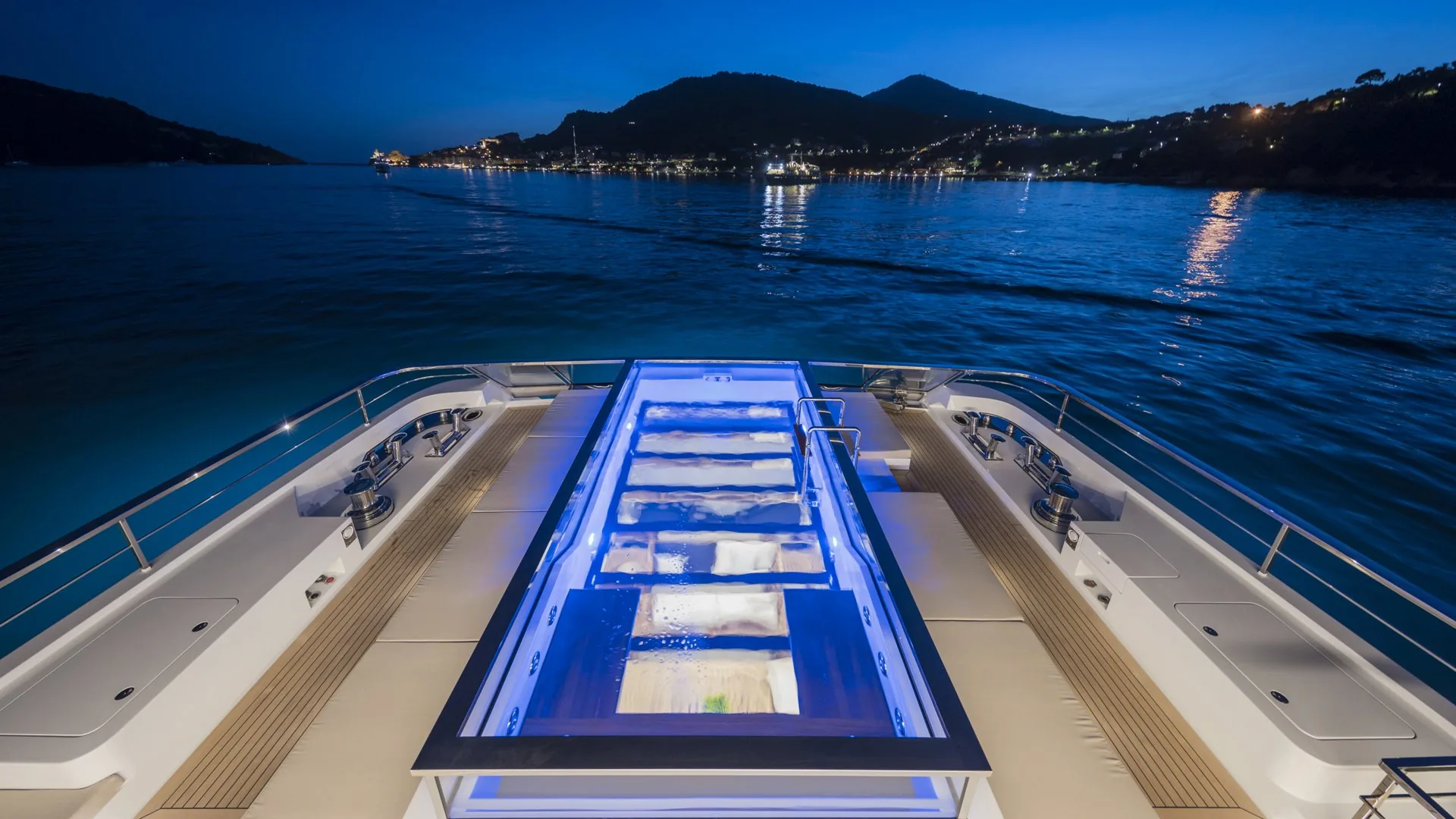 SEVEN SINS - photo 3 yacht charter Mykonos