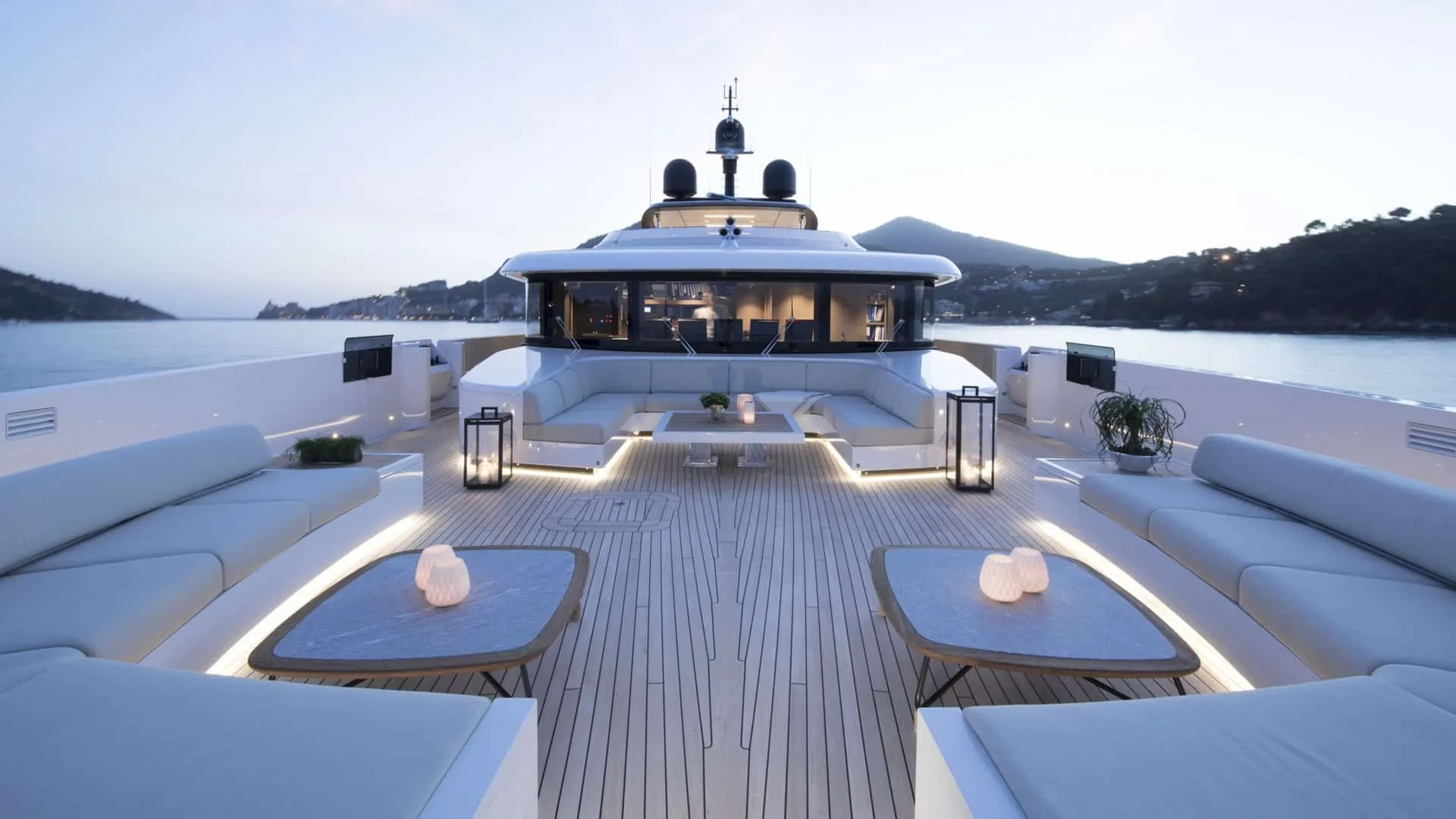 SEVEN SINS - photo 4 yacht charter Mykonos