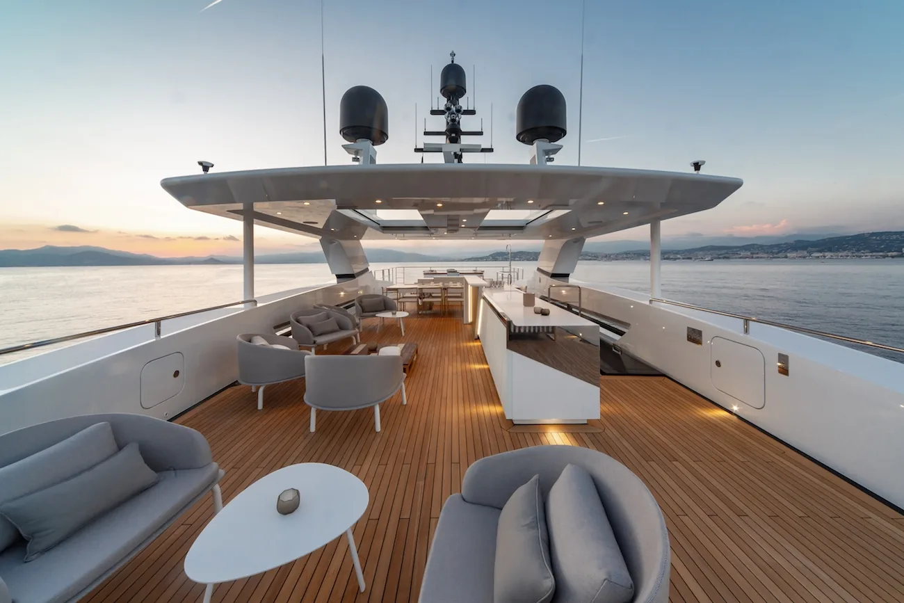 SILVER FOX - photo 10 yacht charter Mykonos