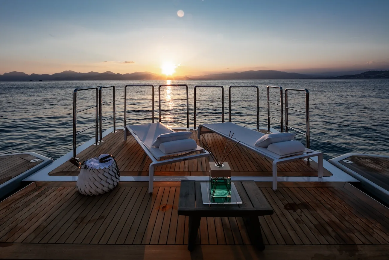 SILVER FOX - photo 15 yacht charter Mykonos