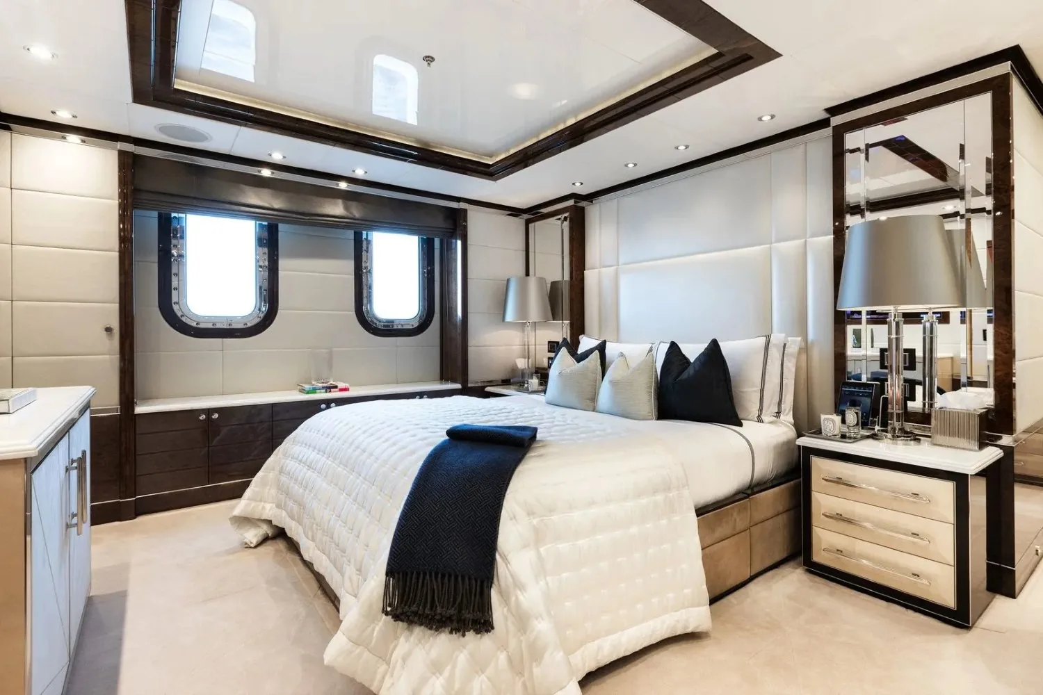 SOUNDWAVE - photo 6 yacht charter Mykonos