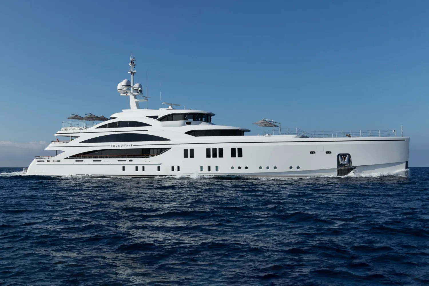 SOUNDWAVE - photo 15 yacht charter Mykonos