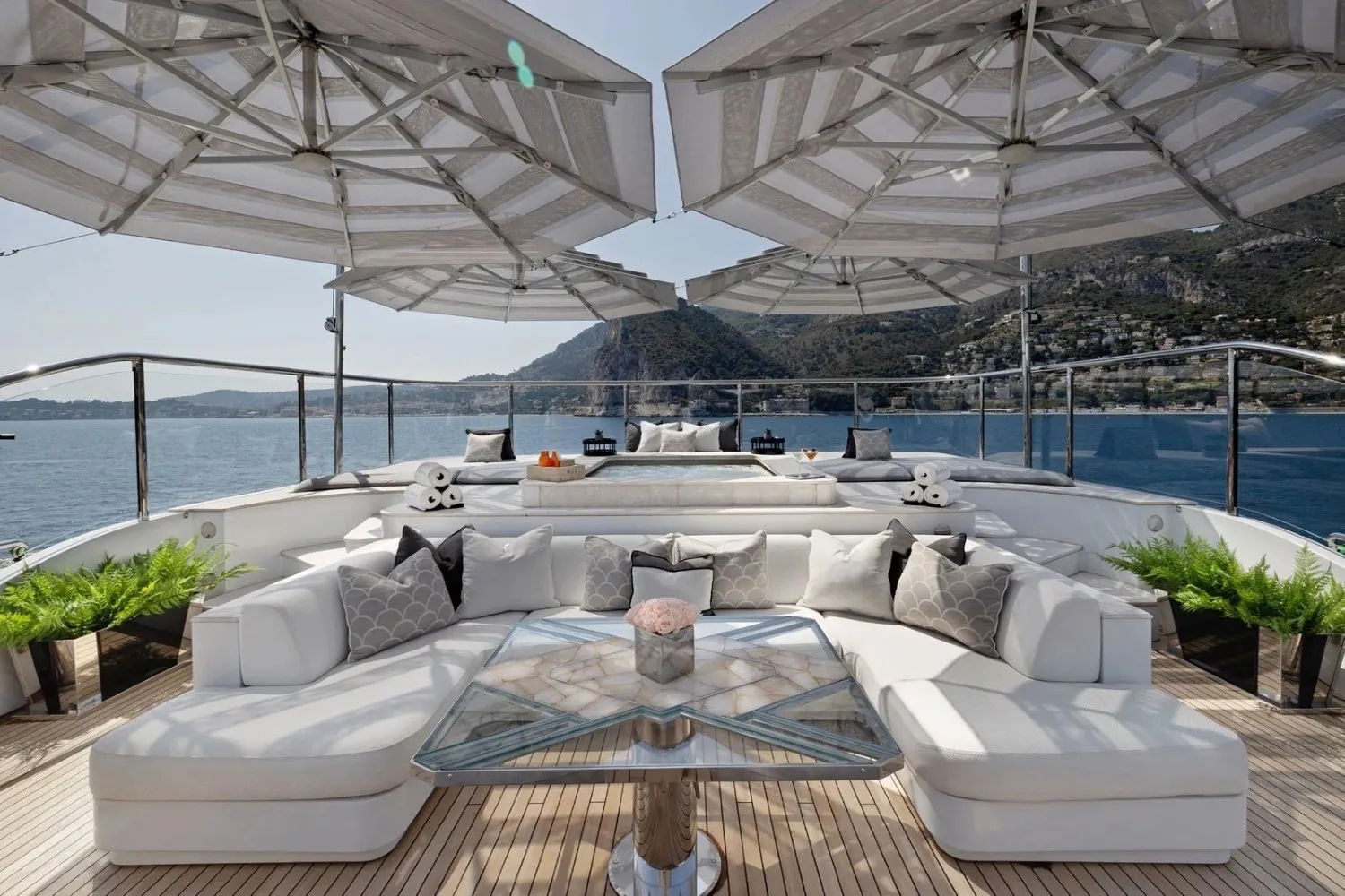 SOUNDWAVE - photo 29 yacht charter Mykonos