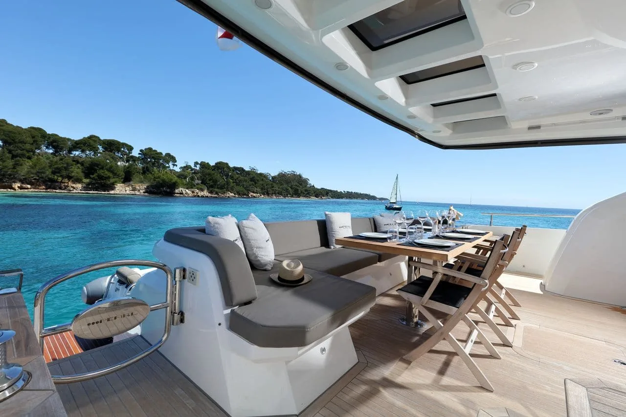 SUMMER BREEZE - photo 15 yacht charter Mykonos