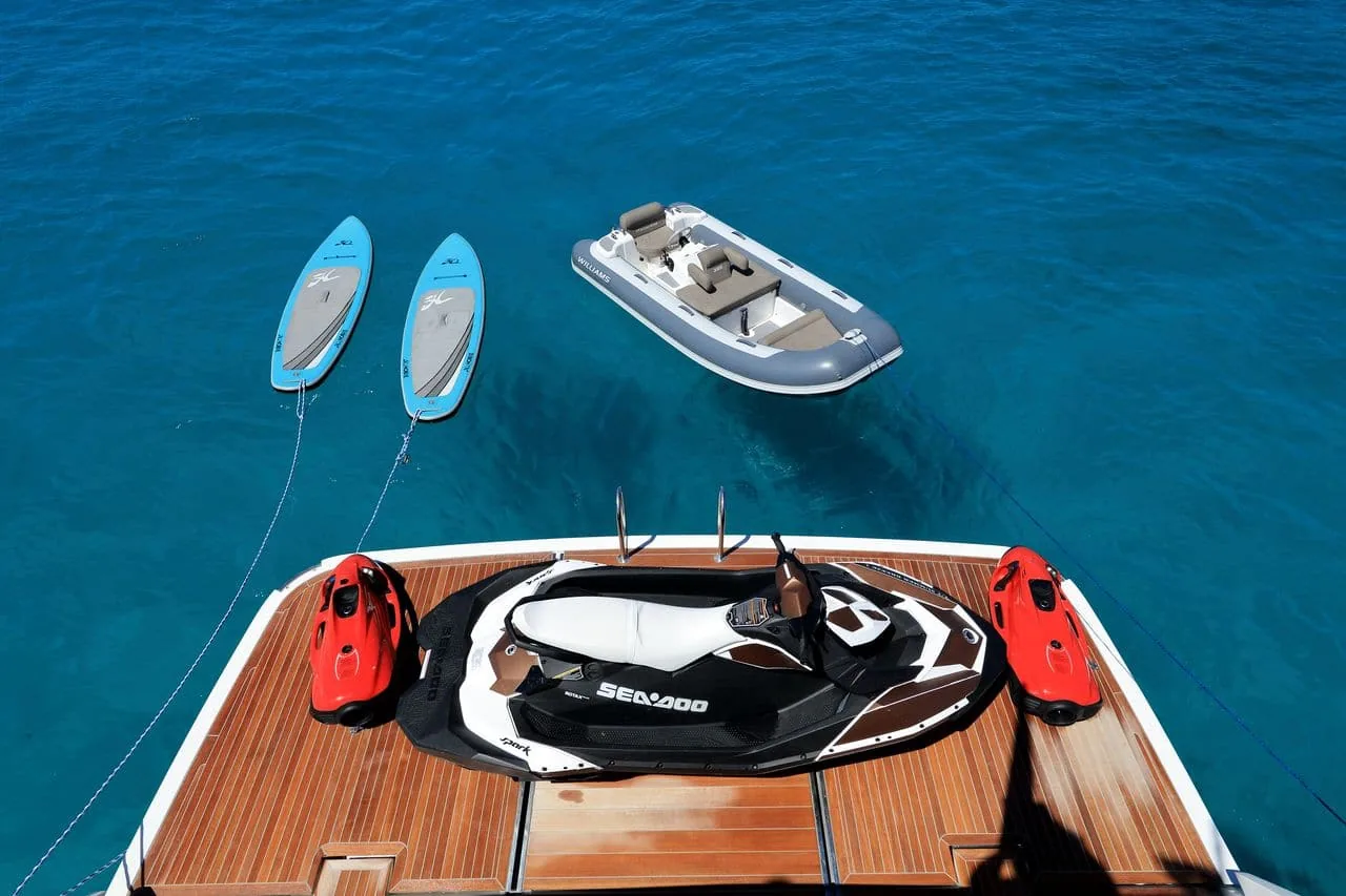 SUMMER BREEZE - photo 18 yacht charter Mykonos
