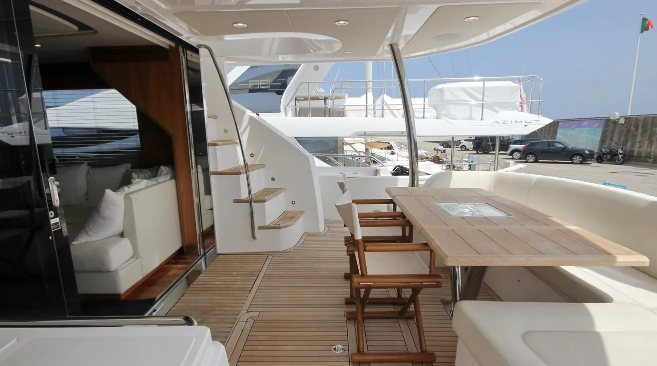 SUNSEEKER 75 - photo 4 yacht charter Mykonos