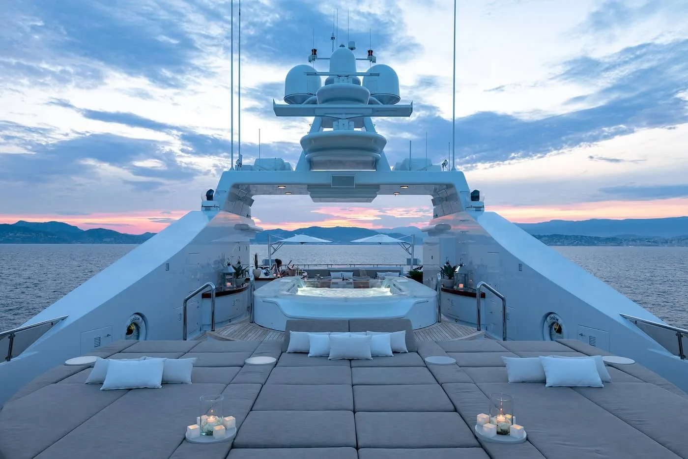 TREEHOUSE - photo 13 yacht charter Mykonos