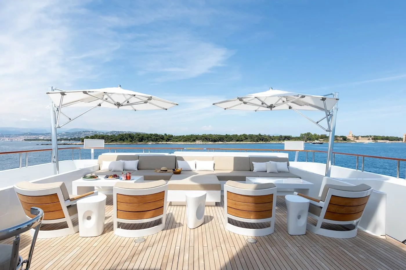 TREEHOUSE - photo 14 yacht charter Mykonos