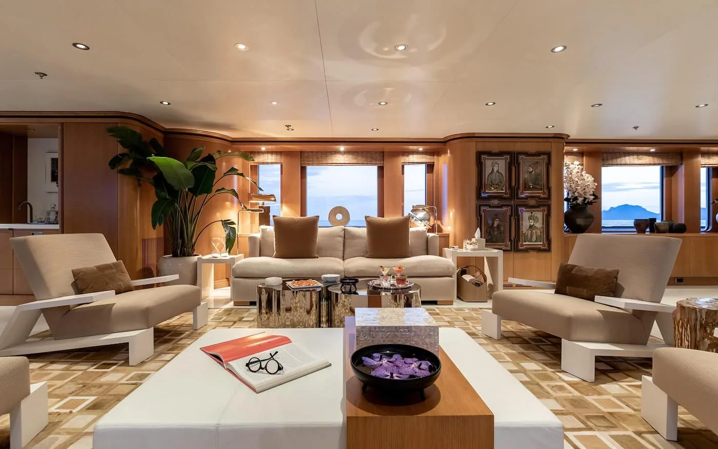 TREEHOUSE - photo 22 yacht charter Mykonos