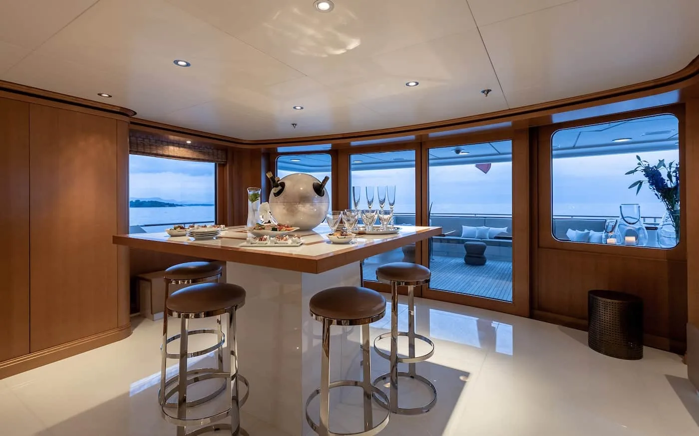 TREEHOUSE - photo 24 yacht charter Mykonos