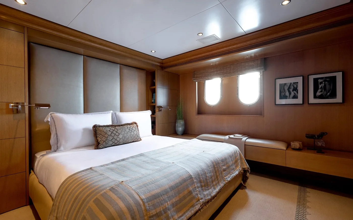 TREEHOUSE - photo 32 yacht charter Mykonos