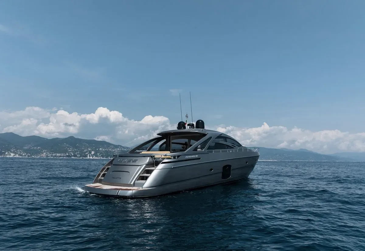 VELES - photo 7 yacht charter Mykonos
