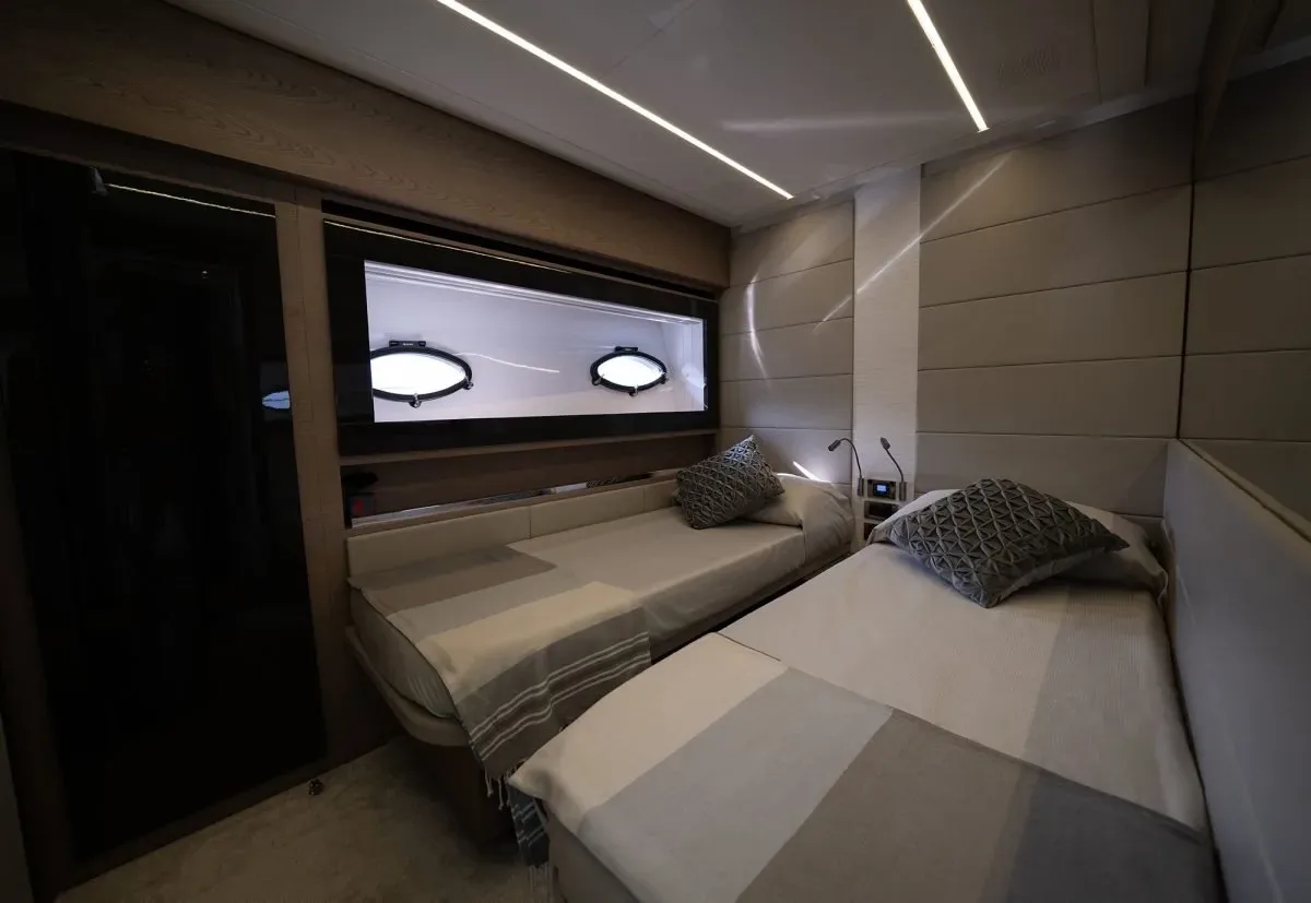 VELES - photo 18 yacht charter Mykonos