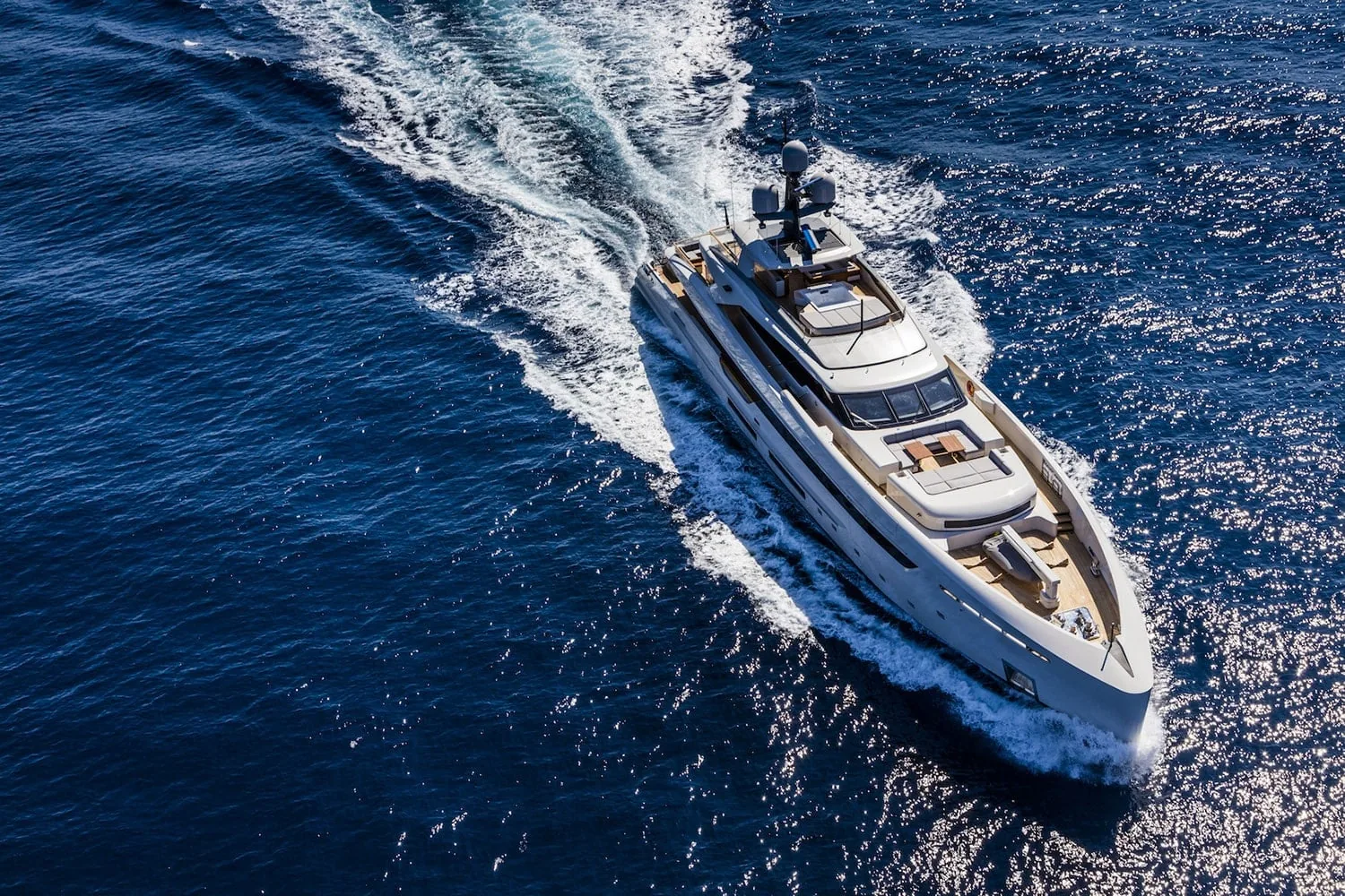 VERTIGE - photo 4 yacht charter Mykonos