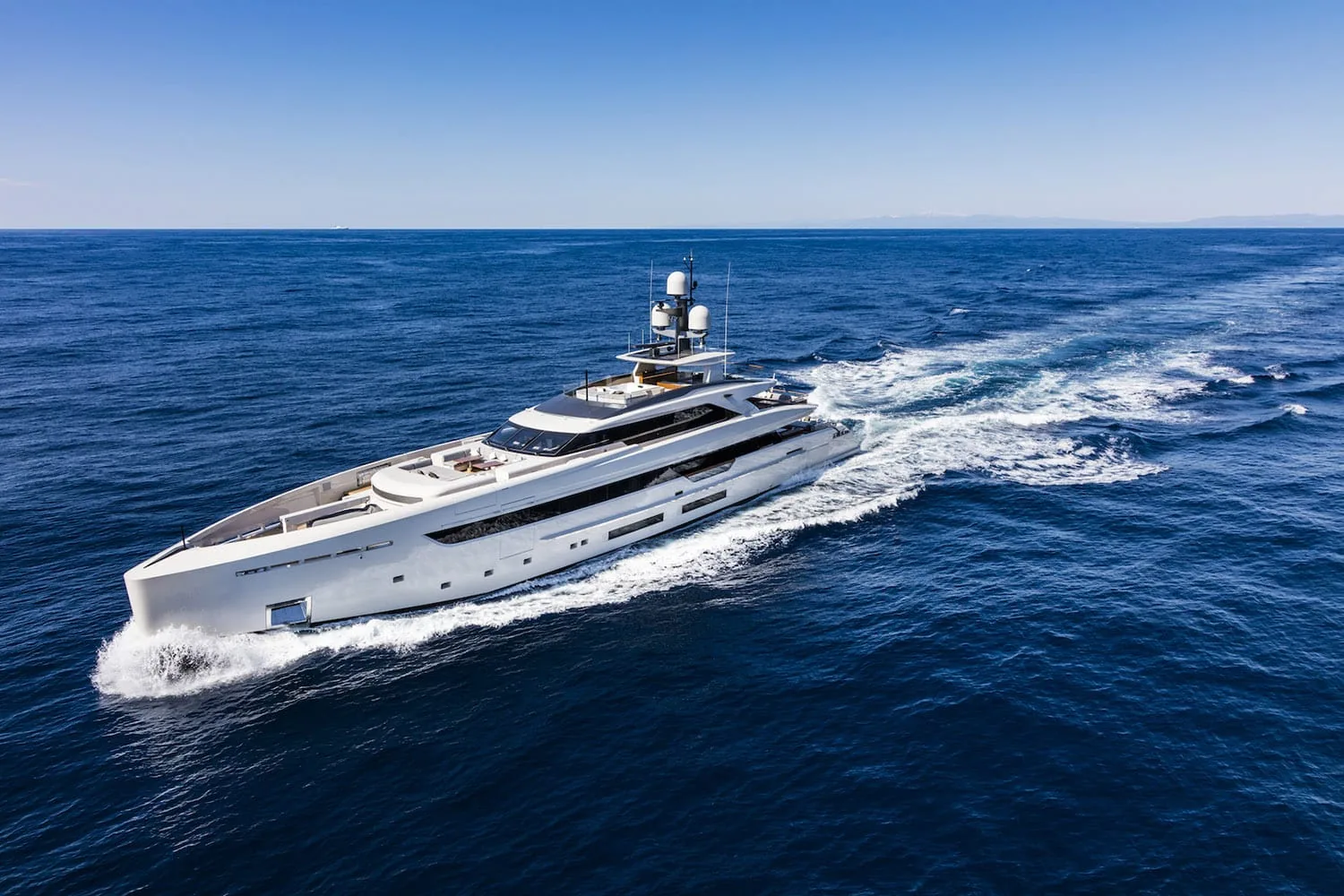 VERTIGE - photo 5 yacht charter Mykonos