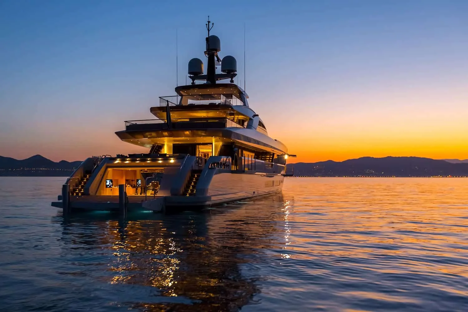 VERTIGE - photo 13 yacht charter Mykonos