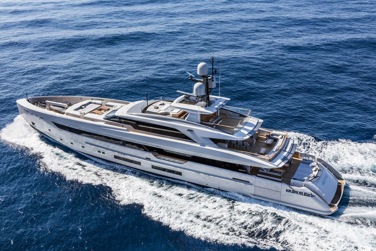 VERTIGE - photo 15 yacht charter Mykonos