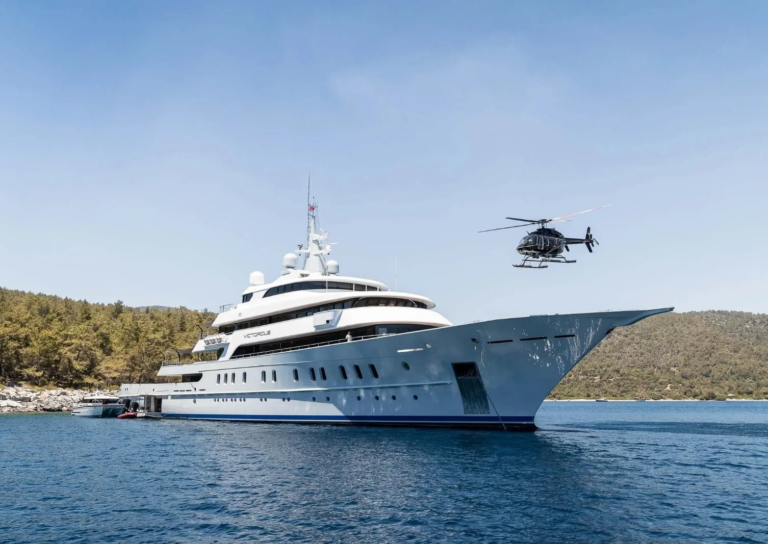 VICTORIOUS - photo 2 yacht charter Mykonos