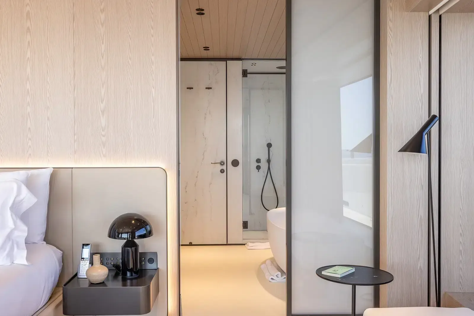VIRTUOSITY - photo 31 yacht charter Mykonos