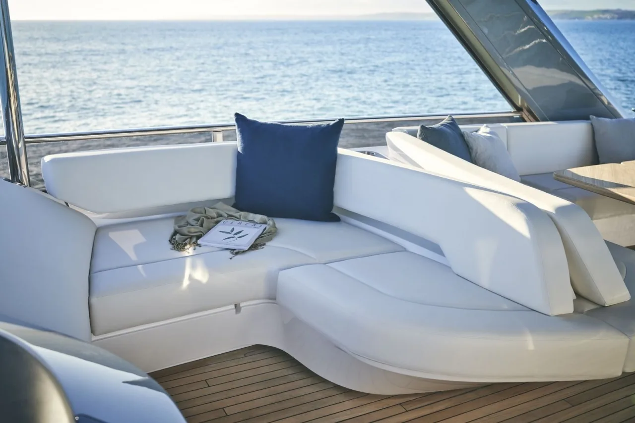 WILJIM V - photo 8 yacht charter Mykonos